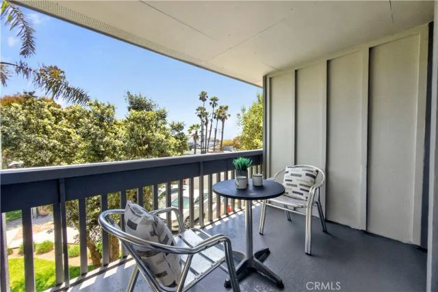 17142 Pacific Coast 201, Huntington Beach, CA 92649