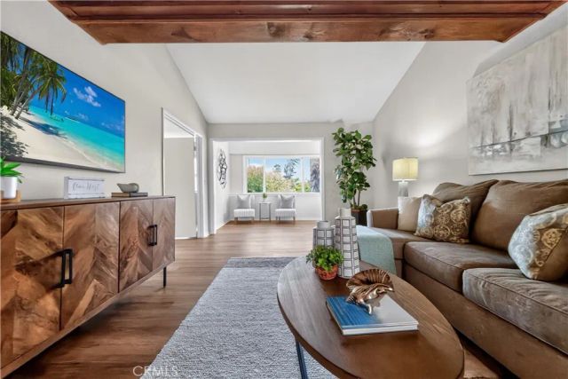 17142 Pacific Coast 201, Huntington Beach, CA 92649