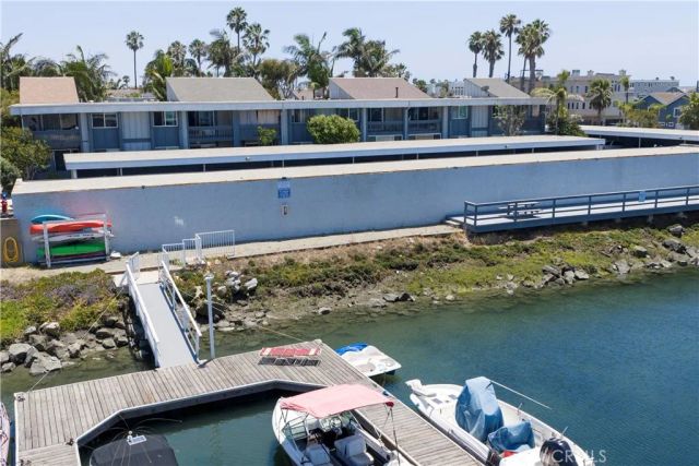 17142 Pacific Coast 201, Huntington Beach, CA 92649