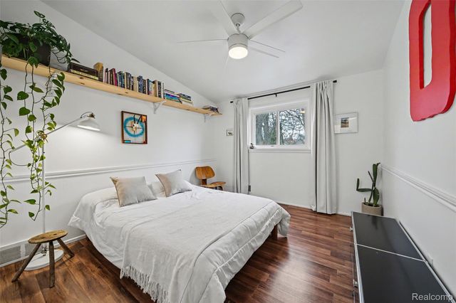 31030 Cousino Drive, Warren, MI 48092