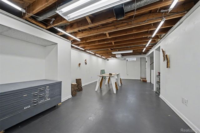 31030 Cousino Drive, Warren, MI 48092