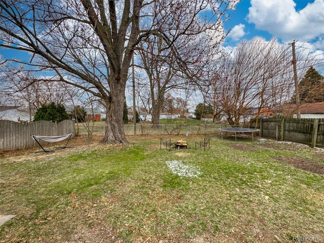 31030 Cousino Drive, Warren, MI 48092