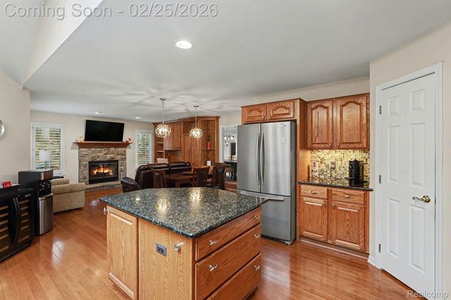 777 Great Oaks Drive, Bloomfield Hills, MI 48304