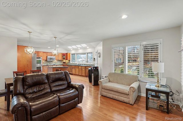 777 Great Oaks Drive, Bloomfield Hills, MI 48304