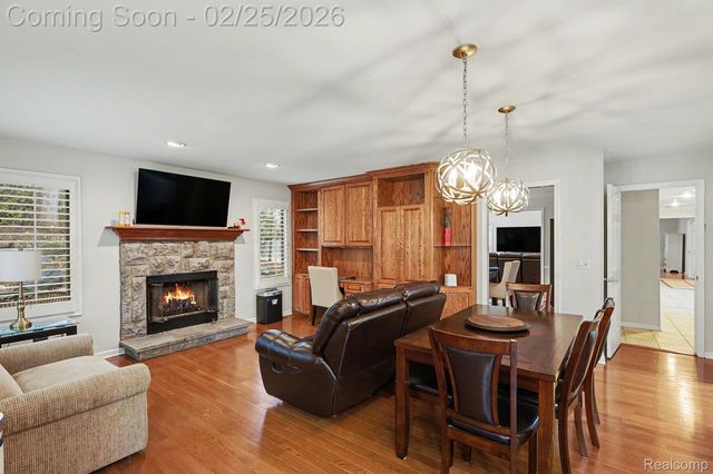 777 Great Oaks Drive, Bloomfield Hills, MI 48304