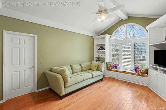 777 Great Oaks Drive, Bloomfield Hills, MI 48304