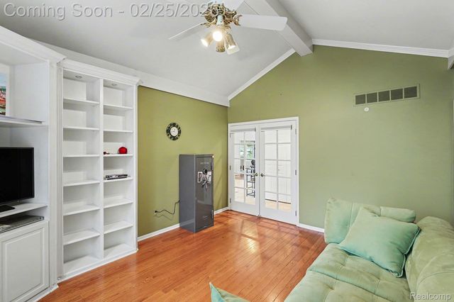 777 Great Oaks Drive, Bloomfield Hills, MI 48304