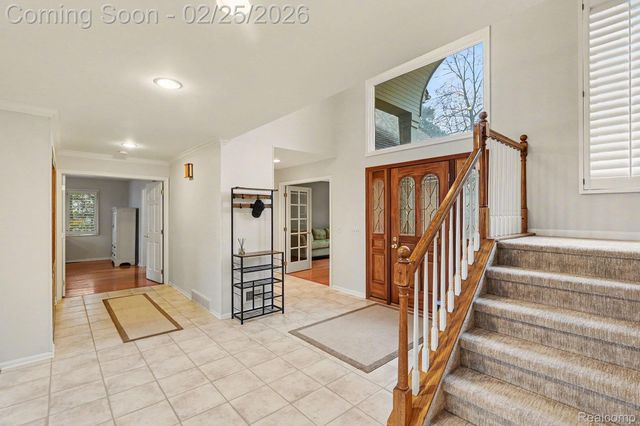 777 Great Oaks Drive, Bloomfield Hills, MI 48304