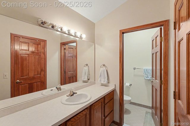 777 Great Oaks Drive, Bloomfield Hills, MI 48304