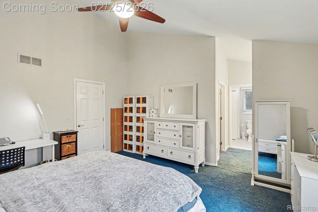 777 Great Oaks Drive, Bloomfield Hills, MI 48304