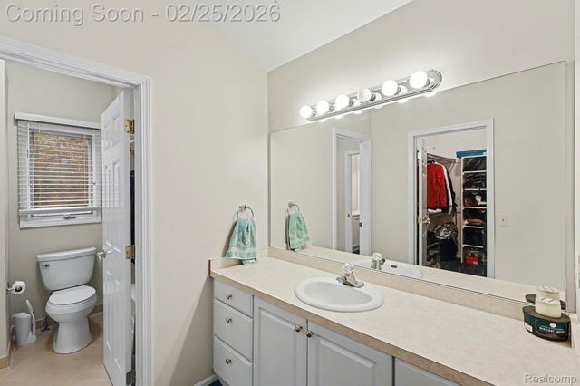 777 Great Oaks Drive, Bloomfield Hills, MI 48304