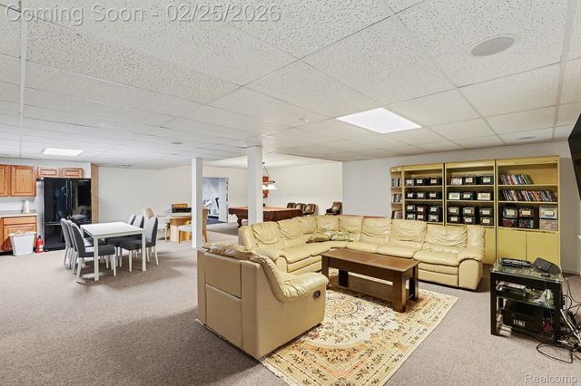 777 Great Oaks Drive, Bloomfield Hills, MI 48304