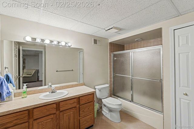 777 Great Oaks Drive, Bloomfield Hills, MI 48304