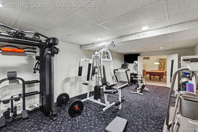 777 Great Oaks Drive, Bloomfield Hills, MI 48304