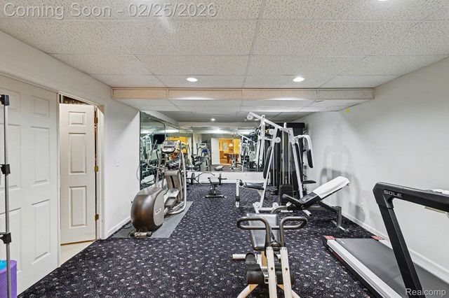 777 Great Oaks Drive, Bloomfield Hills, MI 48304