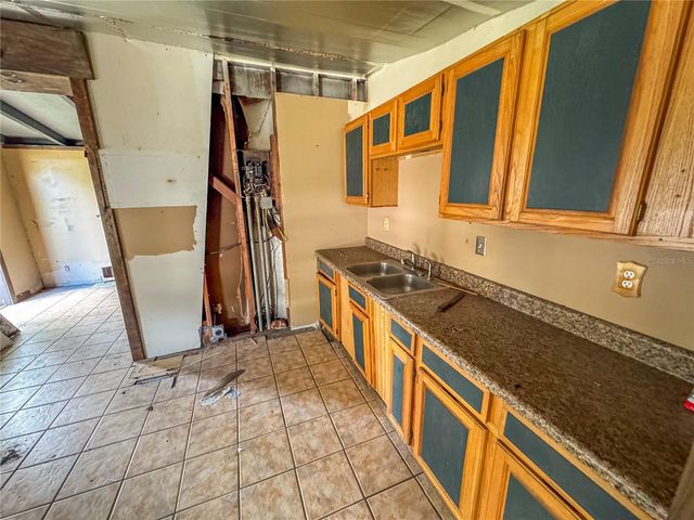 1610 NE 14TH AVENUE, Ocala, FL 34470