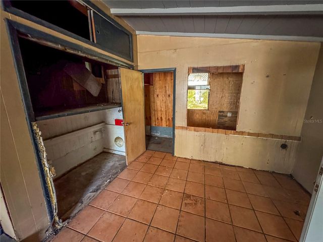 1610 NE 14TH AVENUE, Ocala, FL 34470