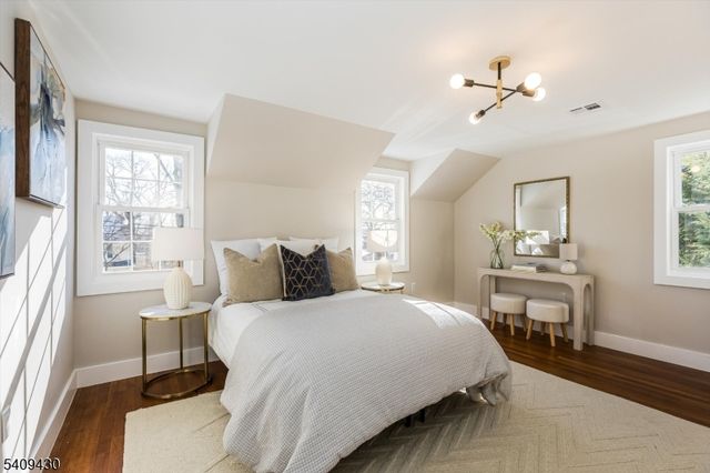 27 Oakridge Rd, West Orange Twp., NJ 07052