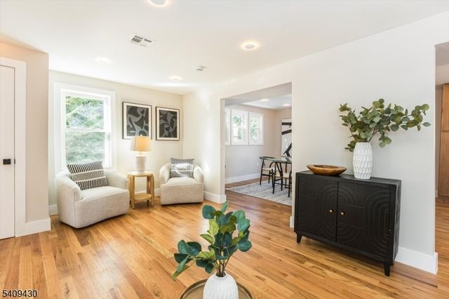 27 Oakridge Rd, West Orange Twp., NJ 07052