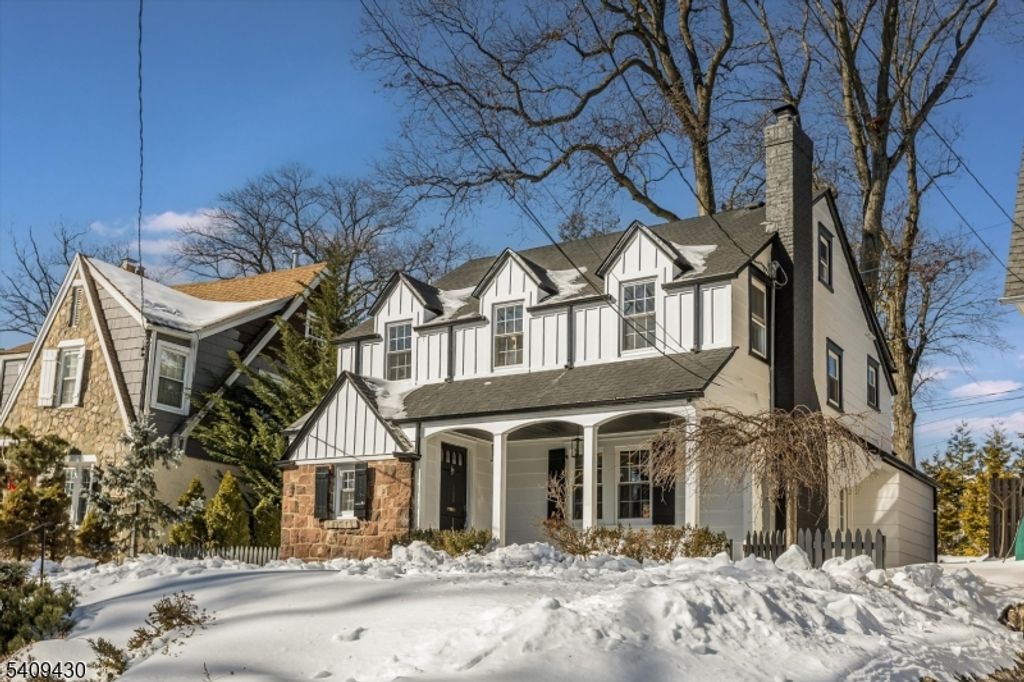 27 Oakridge Rd, West Orange Twp., NJ 07052