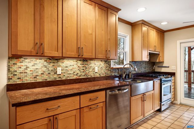 102 SLATE PL, Charlottesville, VA 22902