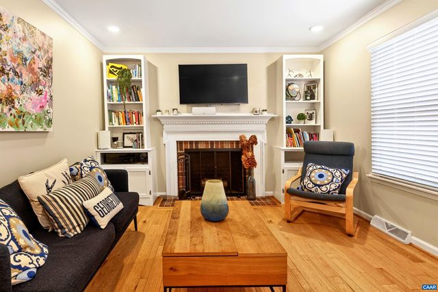 102 SLATE PL, Charlottesville, VA 22902