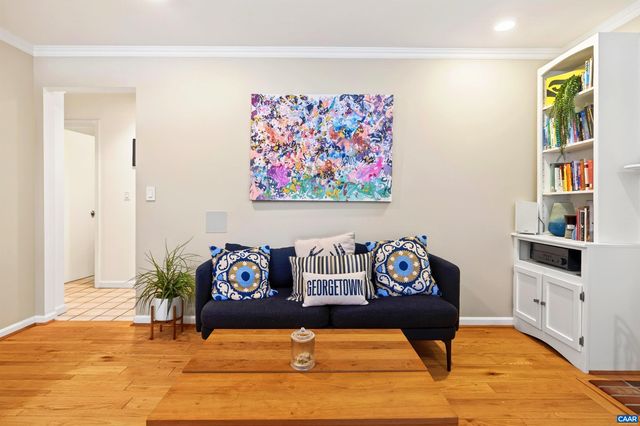 102 SLATE PL, Charlottesville, VA 22902