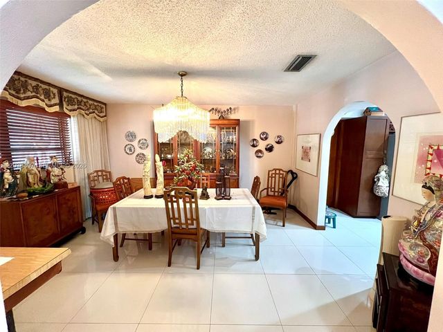 9601 SW 66th Street, Miami, FL 33173