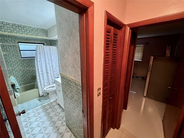 9601 SW 66th Street, Miami, FL 33173