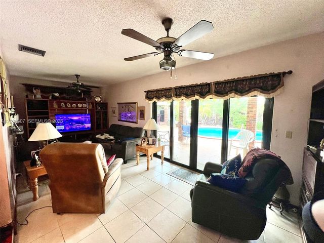 9601 SW 66th Street, Miami, FL 33173