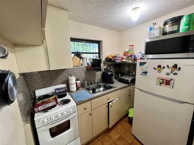 9601 SW 66th Street, Miami, FL 33173
