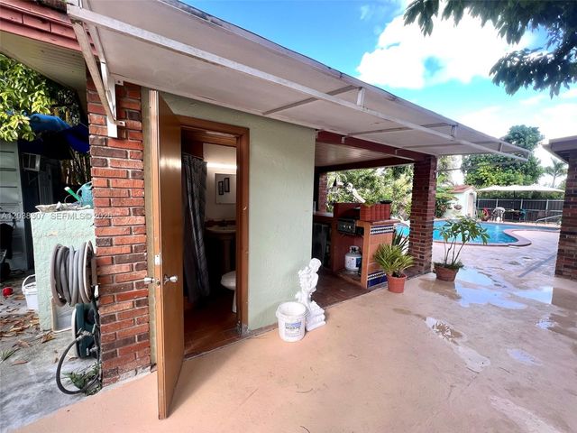 9601 SW 66th Street, Miami, FL 33173