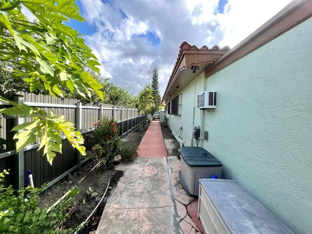 9601 SW 66th Street, Miami, FL 33173