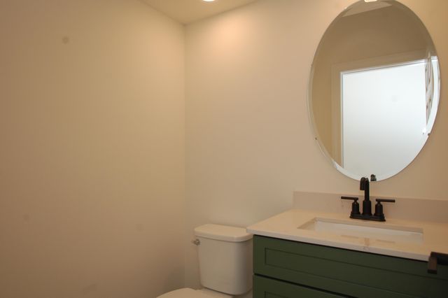 21B Griffin Road, Hudson, NH 03051