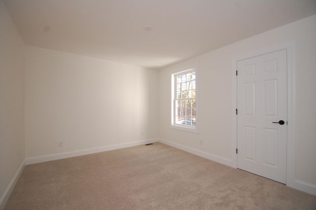 21B Griffin Road, Hudson, NH 03051