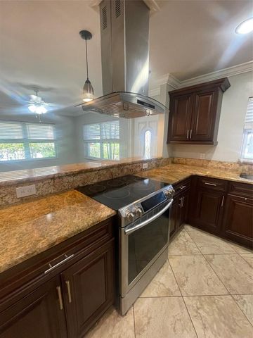 4016 W CARMEN STREET, Tampa, FL 33609