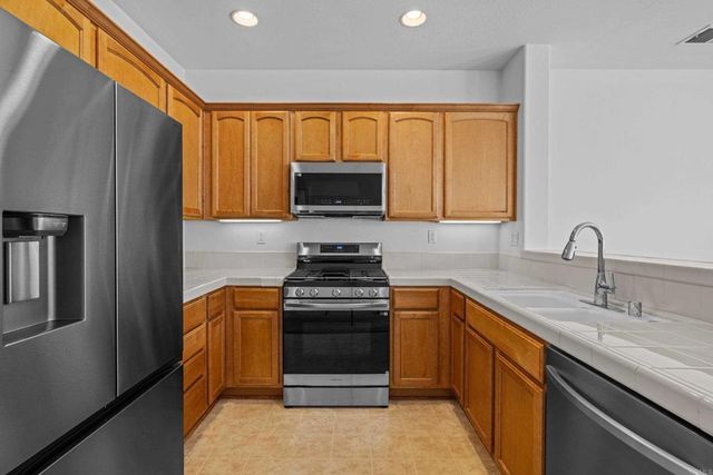 301 Island Way 6, Oceanside, CA 92058