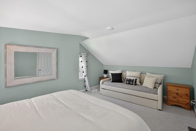14 Lovers Ln, Harwich, MA 02645