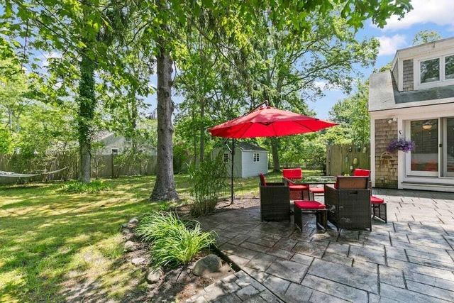 14 Lovers Ln, Harwich, MA 02645