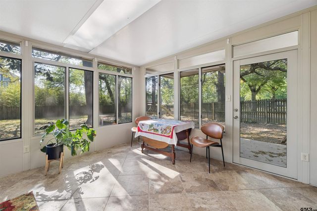 1609 Montrose, Tyler, TX 75701