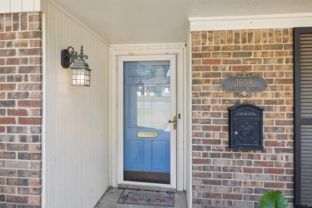 1609 Montrose, Tyler, TX 75701