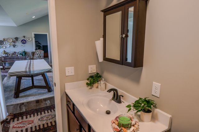 381 Bethany Rd, Mcminnville, TN 37110