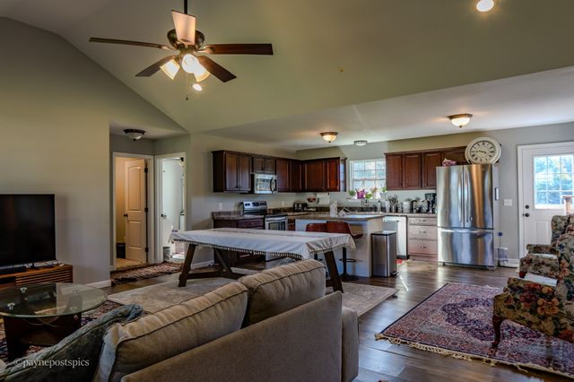 381 Bethany Rd, Mcminnville, TN 37110