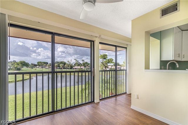 7410 Lake Breeze DR 203, Fort Myers, FL 33907