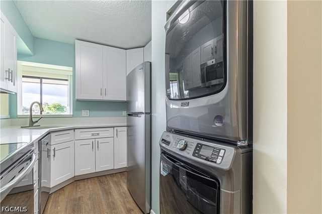 7410 Lake Breeze DR 203, Fort Myers, FL 33907
