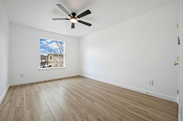 13501 Sierra Wind LN, Elgin, TX 78621