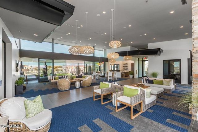 10523 E THORNTON Avenue, Mesa, AZ 85212