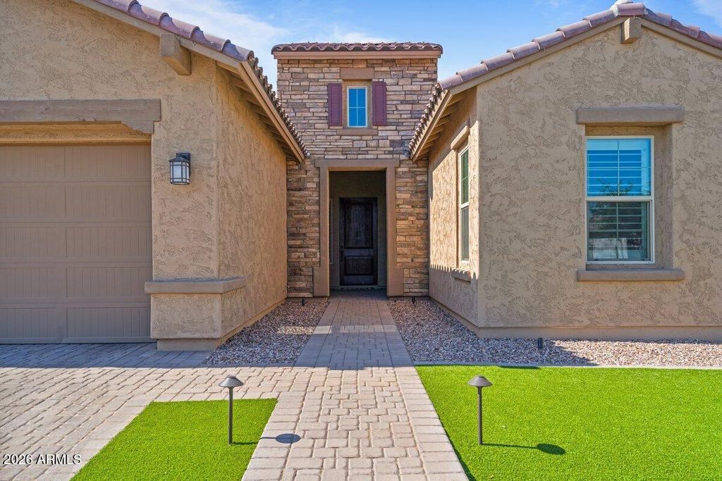 10523 E THORNTON Avenue, Mesa, AZ 85212 — photo 2