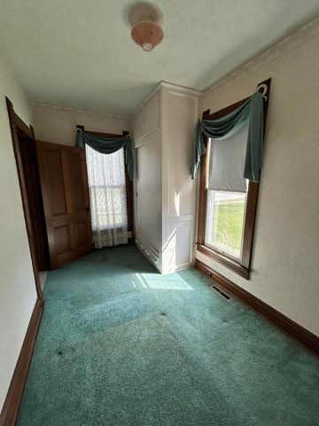 708 S Main Street, Kouts, IN 46347