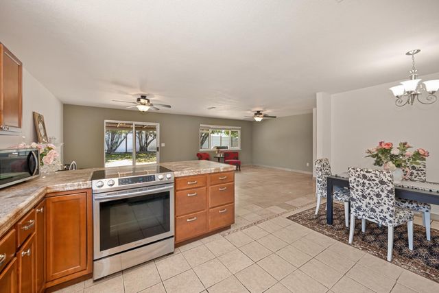 8408 Ziegler Ct, Citrus Heights, CA 95610